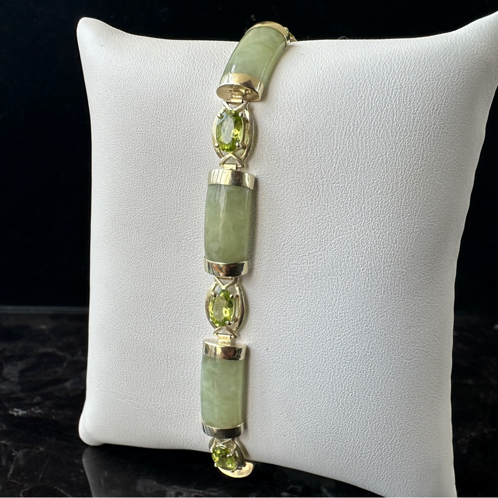 Stunning 7.5” Vintage 14k Yellow Gold Green Jade & Peridot Chinese Bracelet